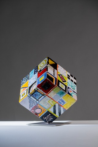 Cube multicouleur